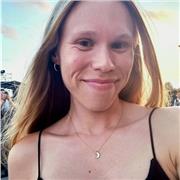 Estudiante universitaria imparte clases particulares de refuerzo